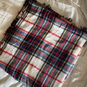 Blanket scarf EUC worn once. Pictured in photos. Lightweight but warm. Not itchy